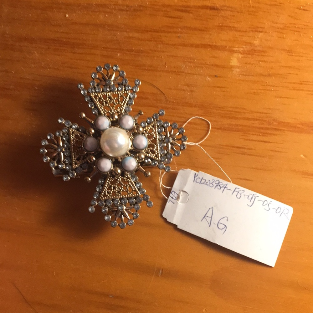Anti-Gold Brooch